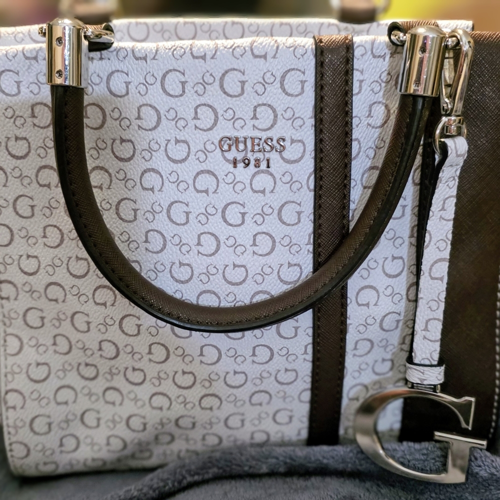 GUESS 1981 White and Brown Women's Bag
